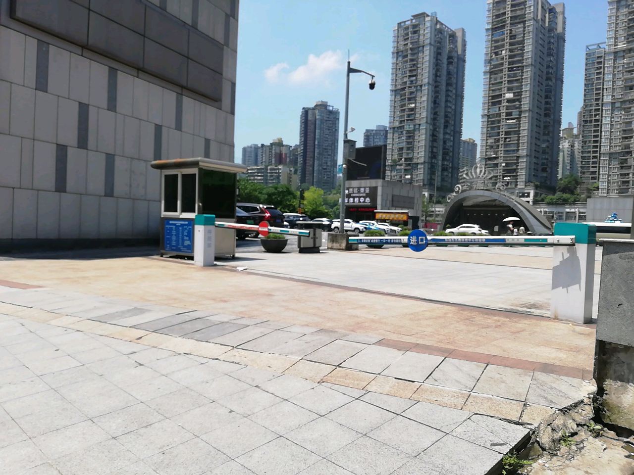 了,快速帮你梳理清楚交通路线 自驾停车攻略: 1 重庆国瑞中心-停车场