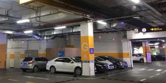 万达广场(广州南沙店)-地下停车场  停车费用超实惠:15分钟内免 ,,1